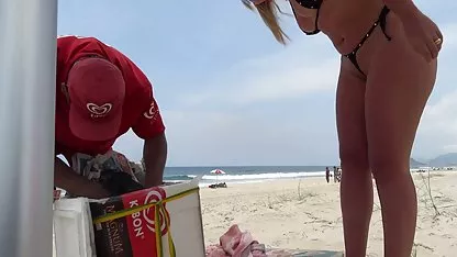 Kamera tersembunyi di bokep cantik semok sauna