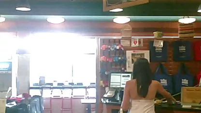 Muda brunette mendapat bercinta dengan bokep ibu semok orang tua