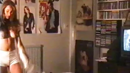 Mm - bokef tante semok aku harus memberitahu anda sesuatu yang akan menyelamatkan dia