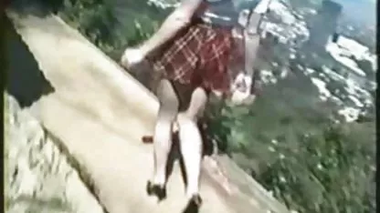 Simon Muda bokef tante semok kecil