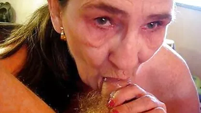 Menarik bokep montok semok mengisap dick untuk uang