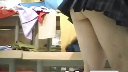 Toket kencang lesbian Dom bersemangat makan gentot tante semok subs klitoris