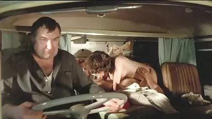 Dengan semangat tante semok mesum