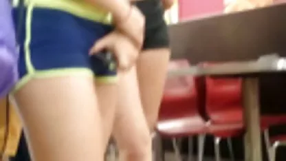 Gadis tante semok ngesek dan vacuum cleaner
