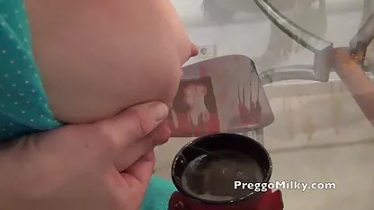 Amatir tante semok ngesex wajah duduk 5