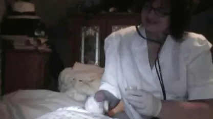 Hot gadis ngewek tante semok pengupasan dan gemetar pantatnya